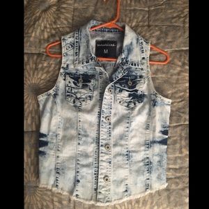 Maurice’s stone wash denim vest